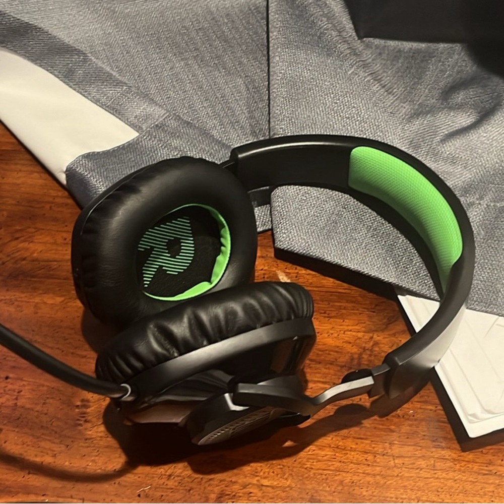 Wireless Xbox headset